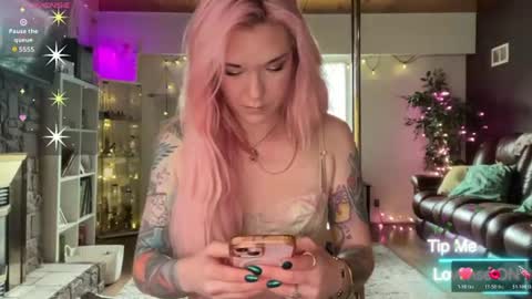 Snapshot of luebeam chatting on July 2026 12:05:01 AM Luubeam INSTA luubeammm TWITTER lunaisreallycu1 online show from July 2026 12:05:01 AM