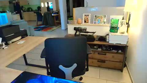 luegnur91 online show from February 2026 06:26:01 PM
