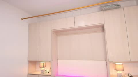 Lu online show from February 2025 04:03:01 AM