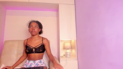 Lu online show from February 2025 08:37:01 AM