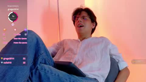 Snapshot of lui_x_dust chatting on March 2026 04:18:01 AM Lui online show from March 2026 04:18:01 AM