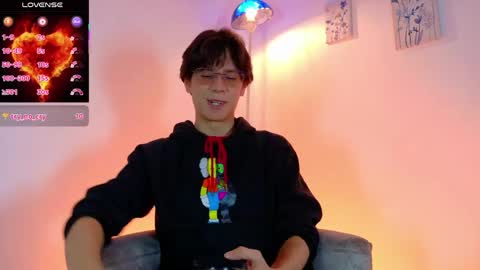 Snapshot of lui_x_dust chatting on March 2026 04:16:01 AM Lui online show from March 2026 04:16:01 AM