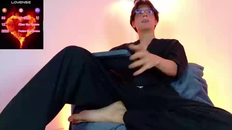 Snapshot of lui_x_dust chatting on March 2026 04:17:02 AM Lui online show from March 2026 04:17:02 AM