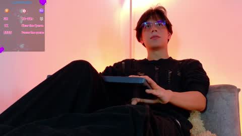 Snapshot of lui_x_dust chatting on March 2026 03:17:01 AM Lui online show from March 2026 03:17:01 AM