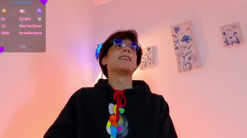 Snapshot of lui_x_dust chatting on March 2026 03:52:01 AM Lui online show from March 2026 03:52:01 AM