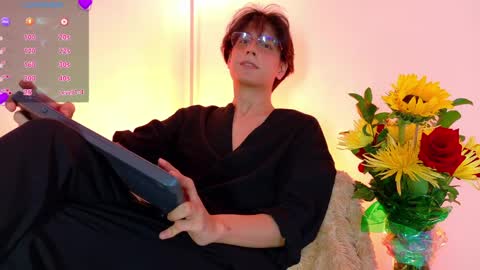 Snapshot of lui_x_dust chatting on April 2026 03:26:02 AM Lui online show from April 2026 03:26:02 AM