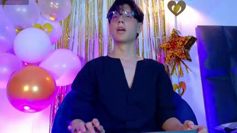 Lui online show from April 2026 02:20:01 AM
