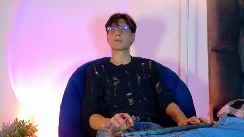 Lui online show from April 2026 03:22:01 AM