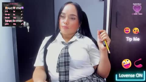 luielli online show from April 2026 02:07:02 AM