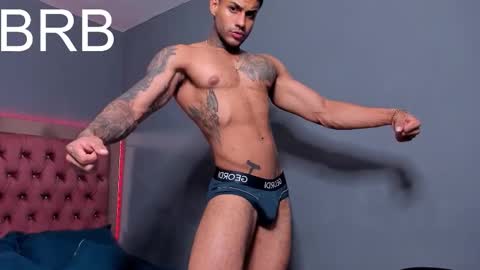 Snapshot of luigi1_ chatting on October 2025 12:21:02 AM Luigi Vitale online show from October 2025 12:21:02 AM