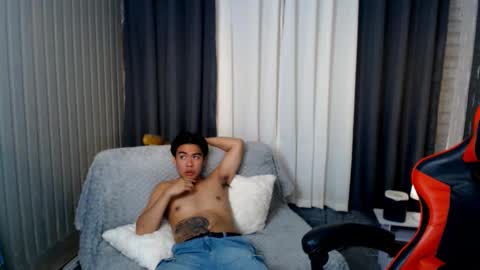 Snapshot of luigi_moreno chatting on March 2025 06:34:01 PM luigi_moreno online show from March 2025 06:34:01 PM