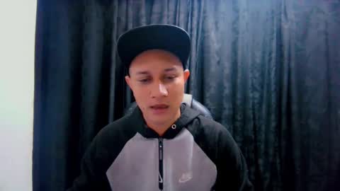 Luigigomez online show from February 2025 07:29:02 AM