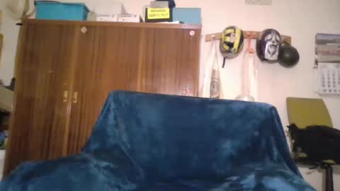 A slave to the mistress.. un esclavo para las amas dominantes. online show from December 2025 11:54:01 PM