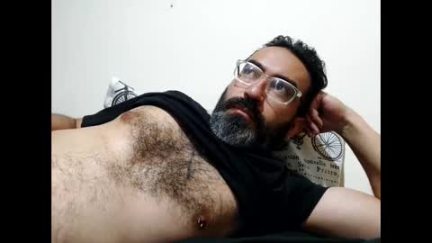 Snapshot of luis2988z chatting on December 2024 12:59:02 AM Hairyman online show from December 2024 12:59:02 AM
