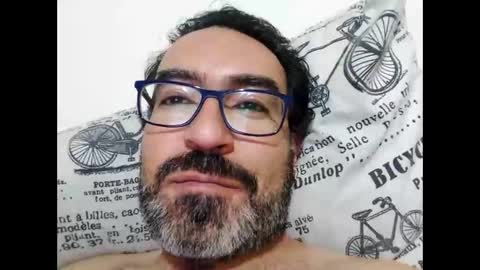 Snapshot of luis2988z chatting on September 2025 04:46:02 AM Hairyman online show from September 2025 04:46:02 AM