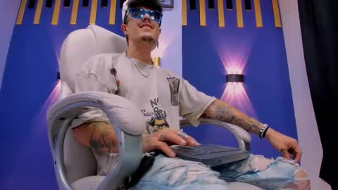 Snapshot of luis_as chatting on November 2025 01:55:02 AM Luis AS online show from November 2025 01:55:02 AM