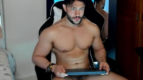 luis_baptista online show from December 2024 07:53:02 PM