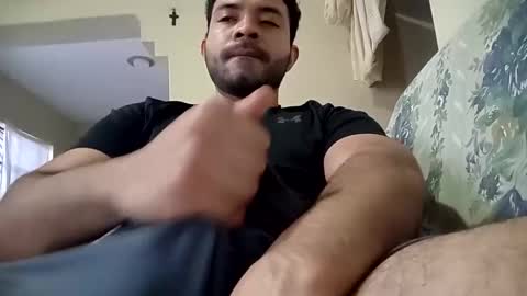 Snapshot of luis_hunk chatting on November 2025 01:43:01 PM Andrew online show from November 2025 01:43:01 PM