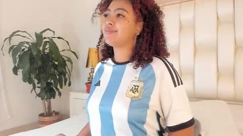 Snapshot of luisa_cameron chatting on January 2025 12:36:02 PM online show from January 2025 12:36:02 PM