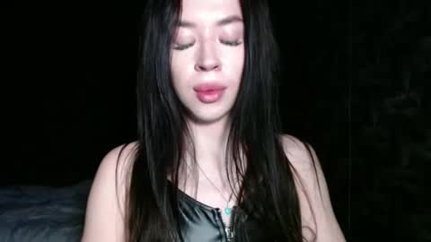 luisa lovedom online show from May 2026 01:02:04 AM