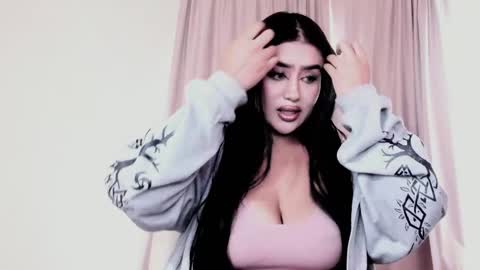 Luisa Diaz online show from May 2026 04:13:02 PM
