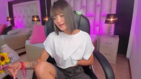 Luisa  online show from March 2026 03:49:02 PM