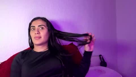 Snapshot of luisamonsterdick chatting on November 2025 09:37:01 PM Luisa Monsters online show from November 2025 09:37:01 PM