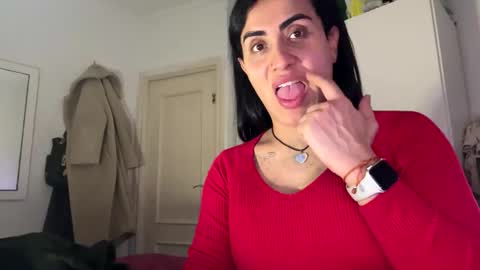 Luisa Monsters online show from November 2025 05:55:02 PM