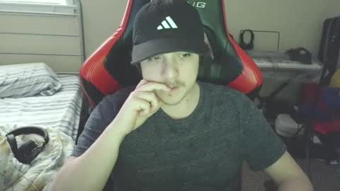 Luisdiaztube online show from May 2026 07:11:01 PM