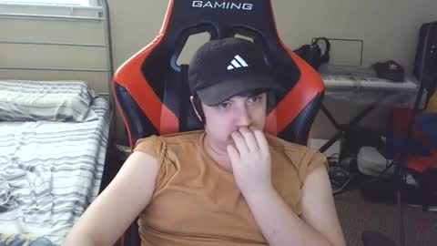 Luisdiaztube online show from May 2026 03:41:02 PM