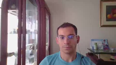 Luis online show from April 2026 08:55:02 PM