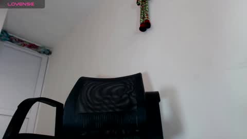 luisfernando01 online show from March 2025 11:36:02 AM