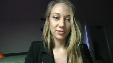 luiva13 online show from January 2025 04:06:01 PM