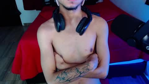 Snapshot of lukas_cum chatting on December 2025 02:51:02 AM lukas online show from December 2025 02:51:02 AM