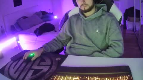 lukasschoetz online show from January 2025 09:13:01 PM