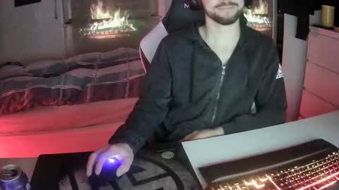 lukasschoetz online show from February 2025 05:30:01 PM