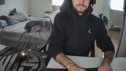 lukasschoetz online show from February 2025 12:29:01 PM