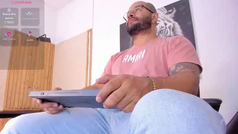 Snapshot of luke__09 chatting on September 2025 11:48:01 AM LUKE online show from September 2025 11:48:01 AM