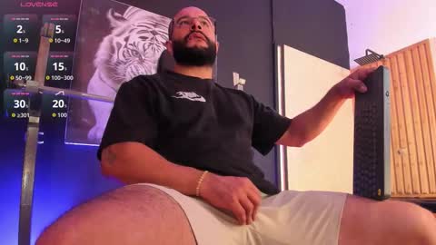 Snapshot of luke__09 chatting on October 2025 11:14:02 AM LUKE online show from October 2025 11:14:02 AM