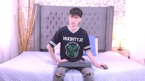 Snapshot of luke_carter chatting on September 2025 01:00:02 PM luke_carter online show from September 2025 01:00:02 PM