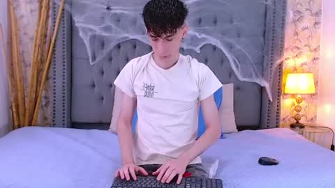 luke_carter online show from October 2025 01:20:01 PM