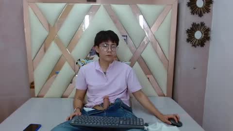 Snapshot of luke_morgans chatting on February 2025 10:07:02 PM LUKE MORGANS online show from February 2025 10:07:02 PM