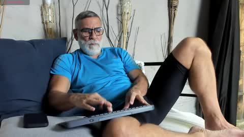 Luke Crews online show from April 2026 05:40:01 PM