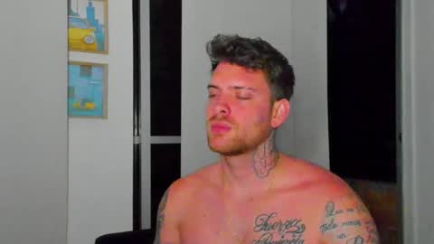 Snapshot of lukeglanton17 chatting on October 2025 02:28:02 AM Luke online show from October 2025 02:28:02 AM