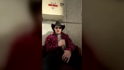 lukekibbe27 online show from February 2026 07:28:01 PM