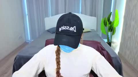 Snapshot of lukeriamoon chatting on October 2025 05:41:02 AM lukeriamoon online show from October 2025 05:41:02 AM