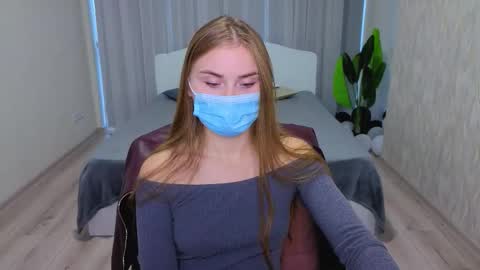 Snapshot of lukeriamoon chatting on November 2025 05:50:02 AM lukeriamoon online show from November 2025 05:50:02 AM