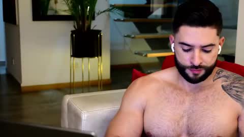 Lukhas f4f online show from September 2025 04:45:02 AM