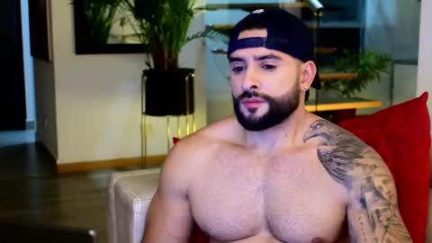 Lukhas f4f online show from September 2025 01:40:02 AM