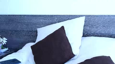 Lukhas f4f online show from November 2025 07:18:01 PM